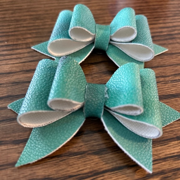 SOLD•Shoe Clips - Picture 2 of 4